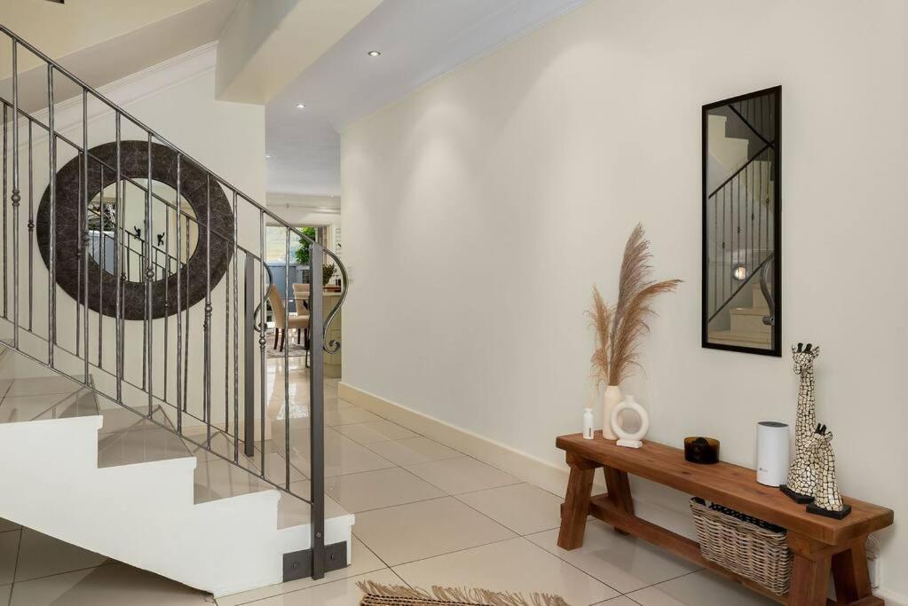 The Tram Home Stay Franschhoek Luaran gambar