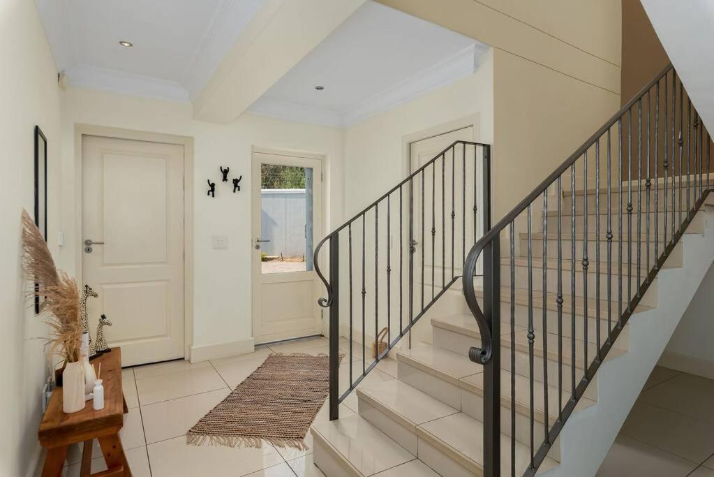 The Tram Home Stay Franschhoek Luaran gambar